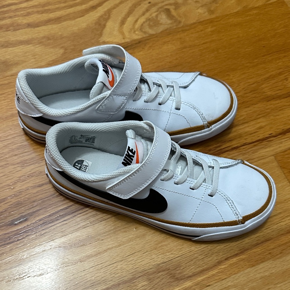 Nike legacy White and Black Kids' Sneakers with Velcro